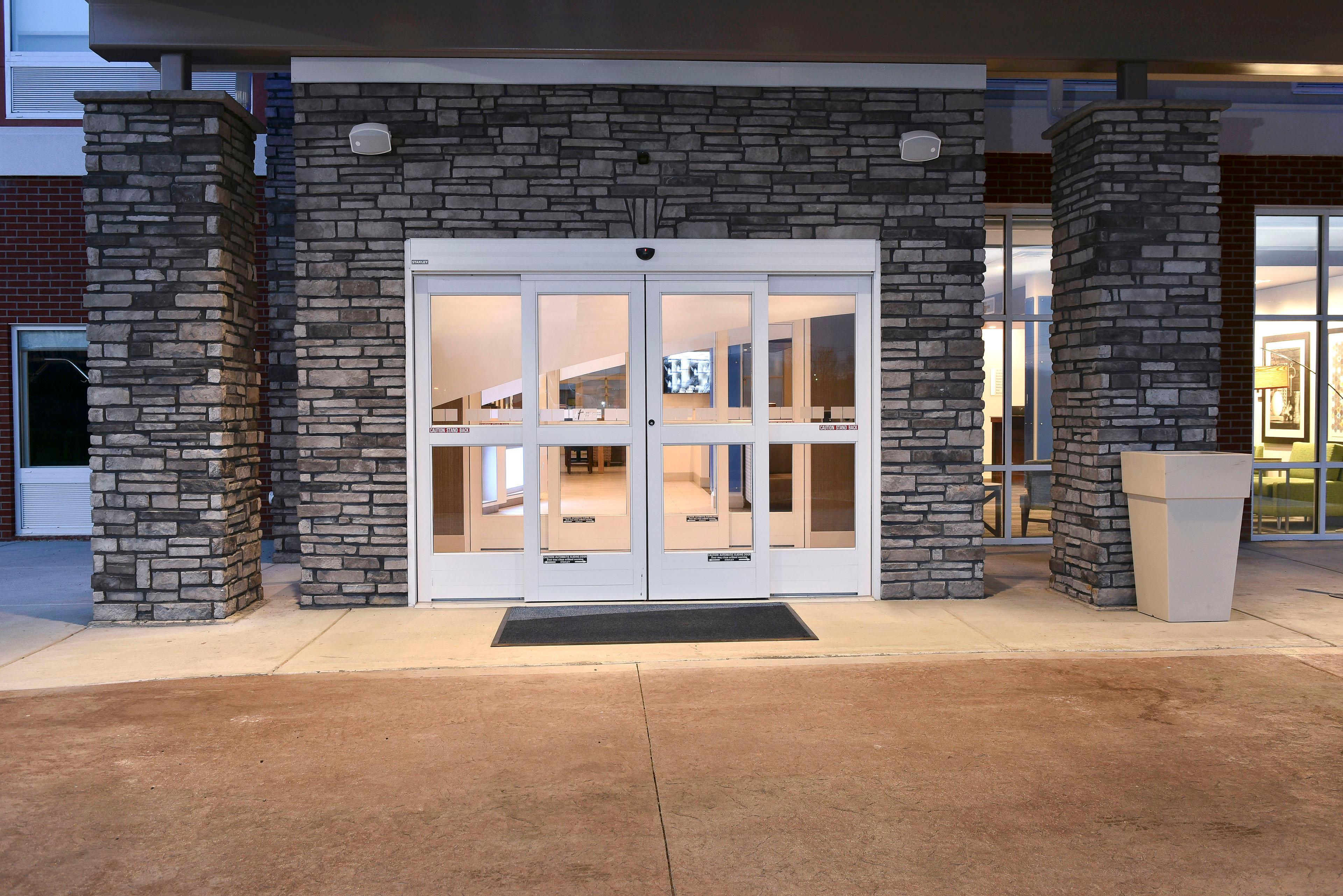 Holiday Inn Express & Suites - Madisonville By Ihg Exterior foto
